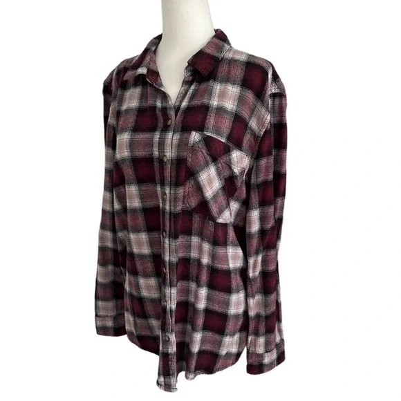 🛍️Box full of 8 Items Size M Mystery Box 🛍️ - Picture 9 of 10